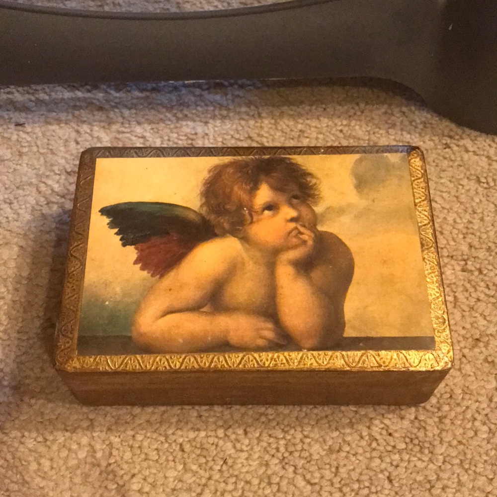 Jewelry box